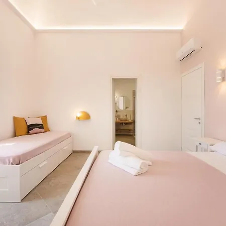Caterina 4*