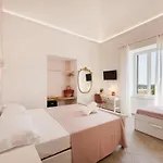 Caterina Bed & Breakfast 4*