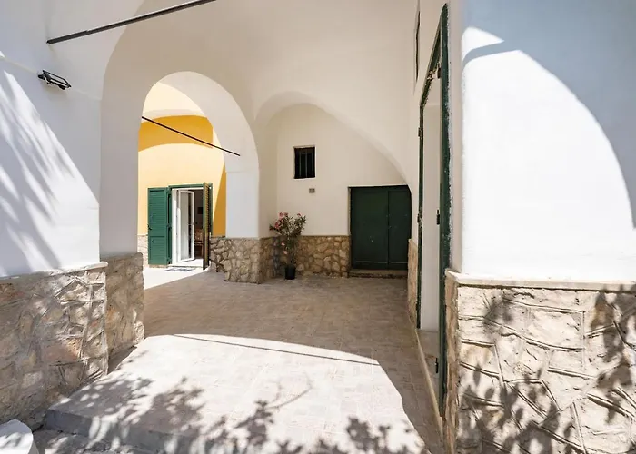 Caterina 4* Procida
