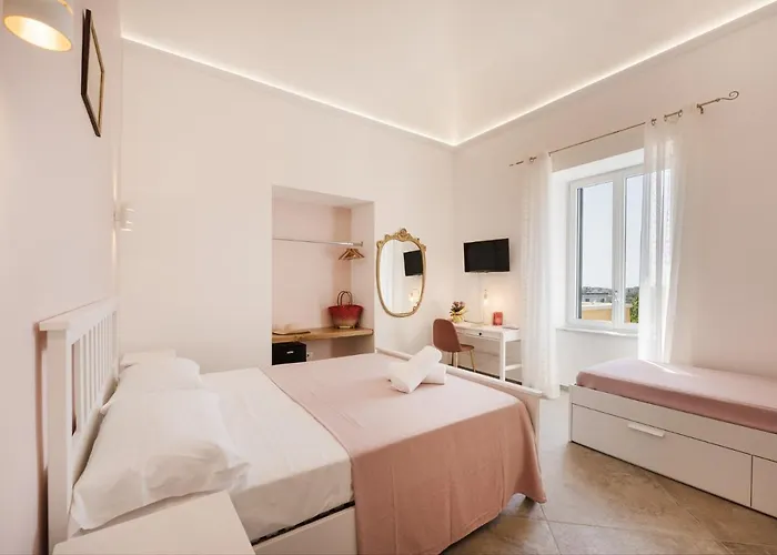 Caterina Bed & Breakfast 4*